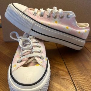 Daisy Pink Converse